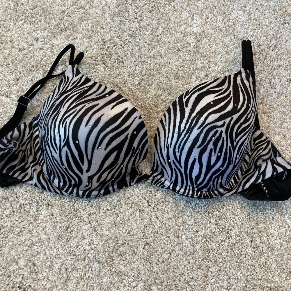 Victoria’s Secret Very Sexy bra